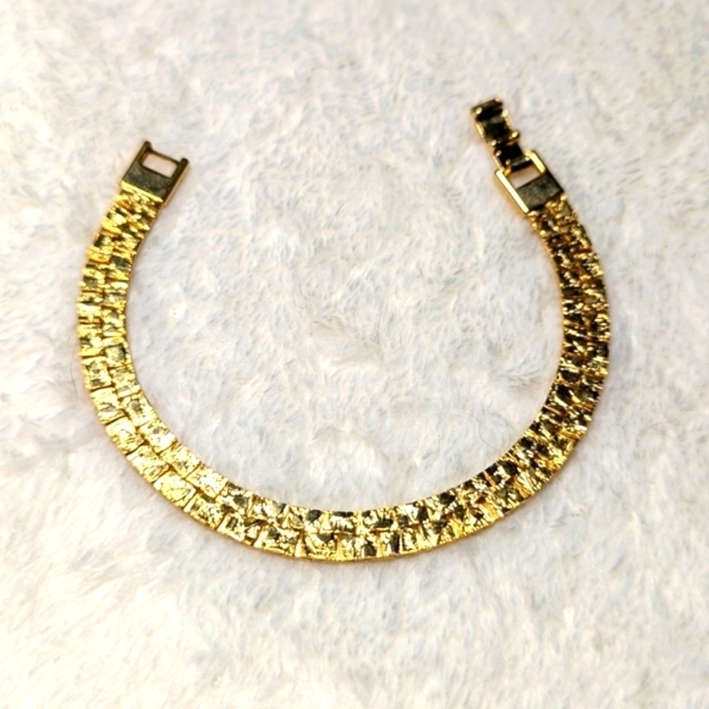Vintage Women's Gold Plated Textured Bracelet